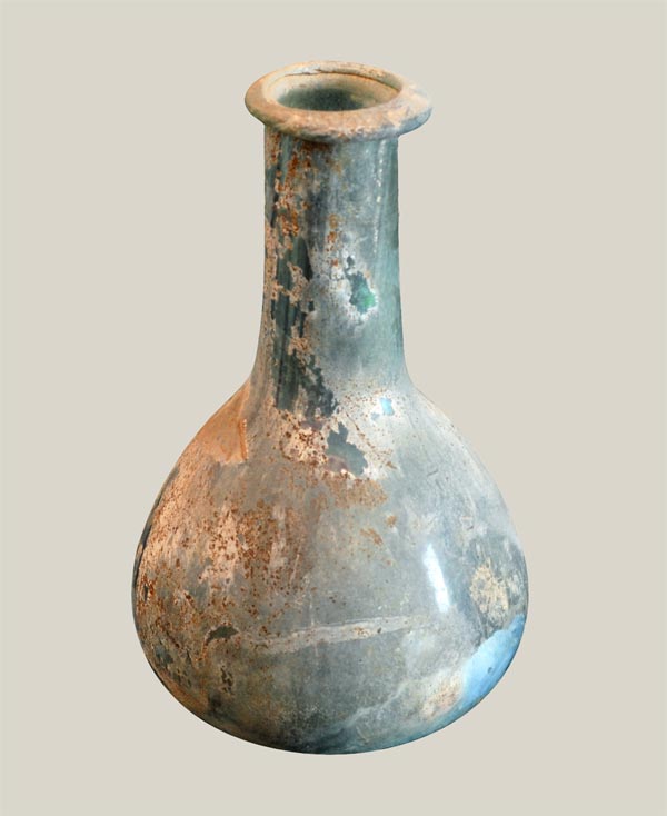 Glass perfume bottle