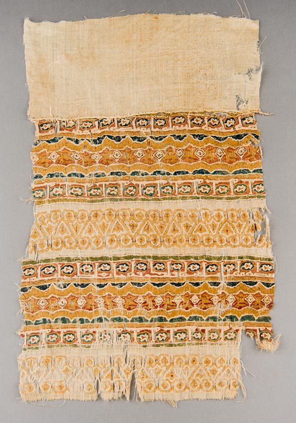 Polychrome textile