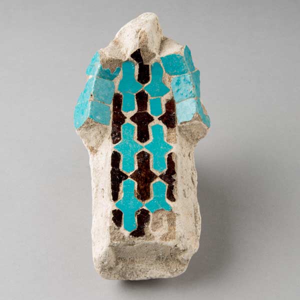 Tile mosaic <em>muqarnas</em> fragment